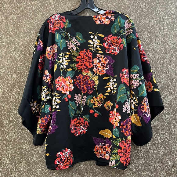 🔥🔥🔥H&M Conscious Collection Oversized Floral Black Kimono - Picture 5 of 9